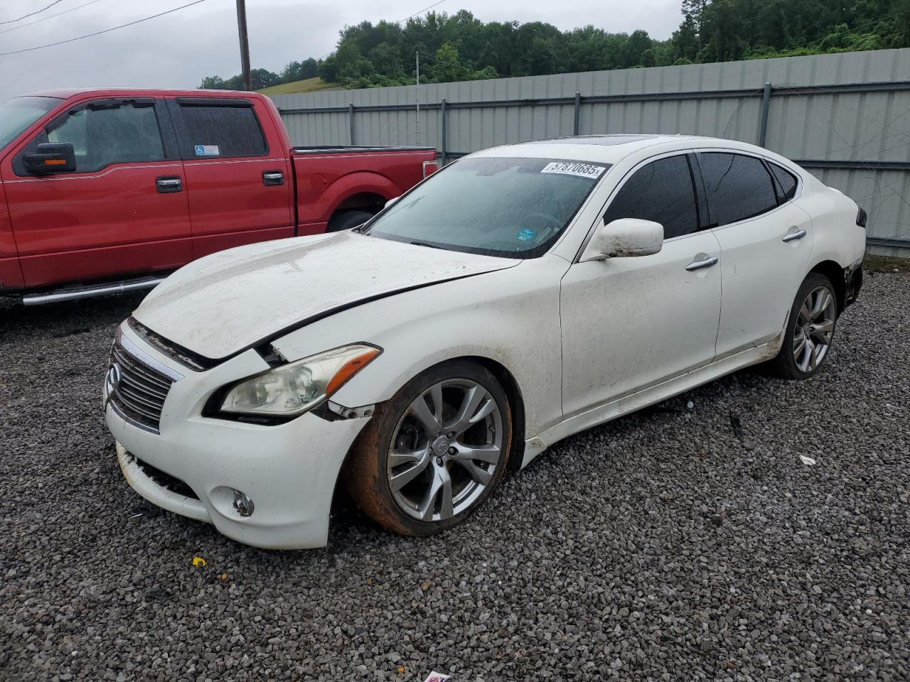 INFINITI M37 X 2011