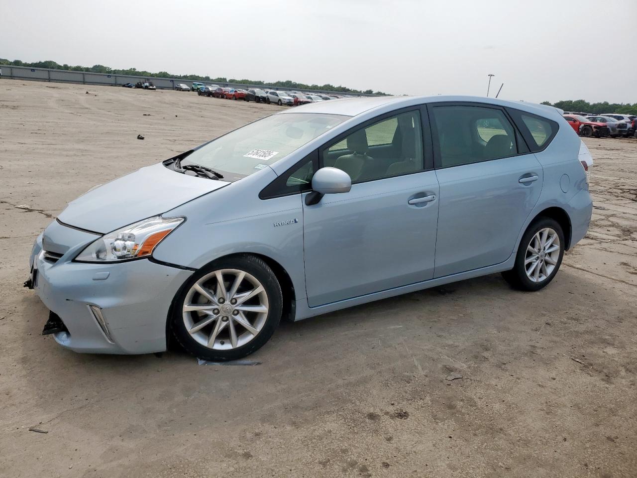 TOYOTA PRIUS V 2014