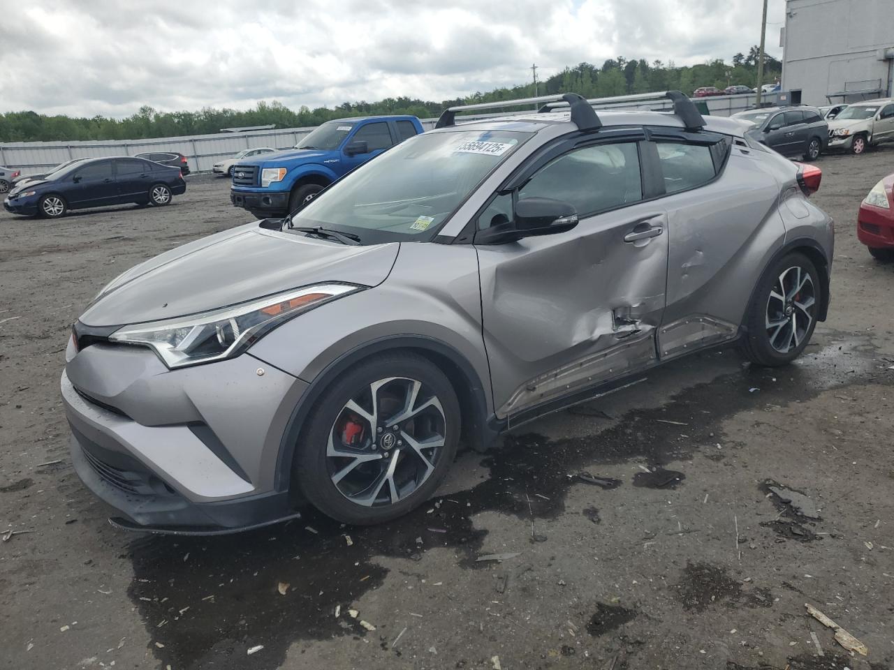 TOYOTA C-HR XLE 2018