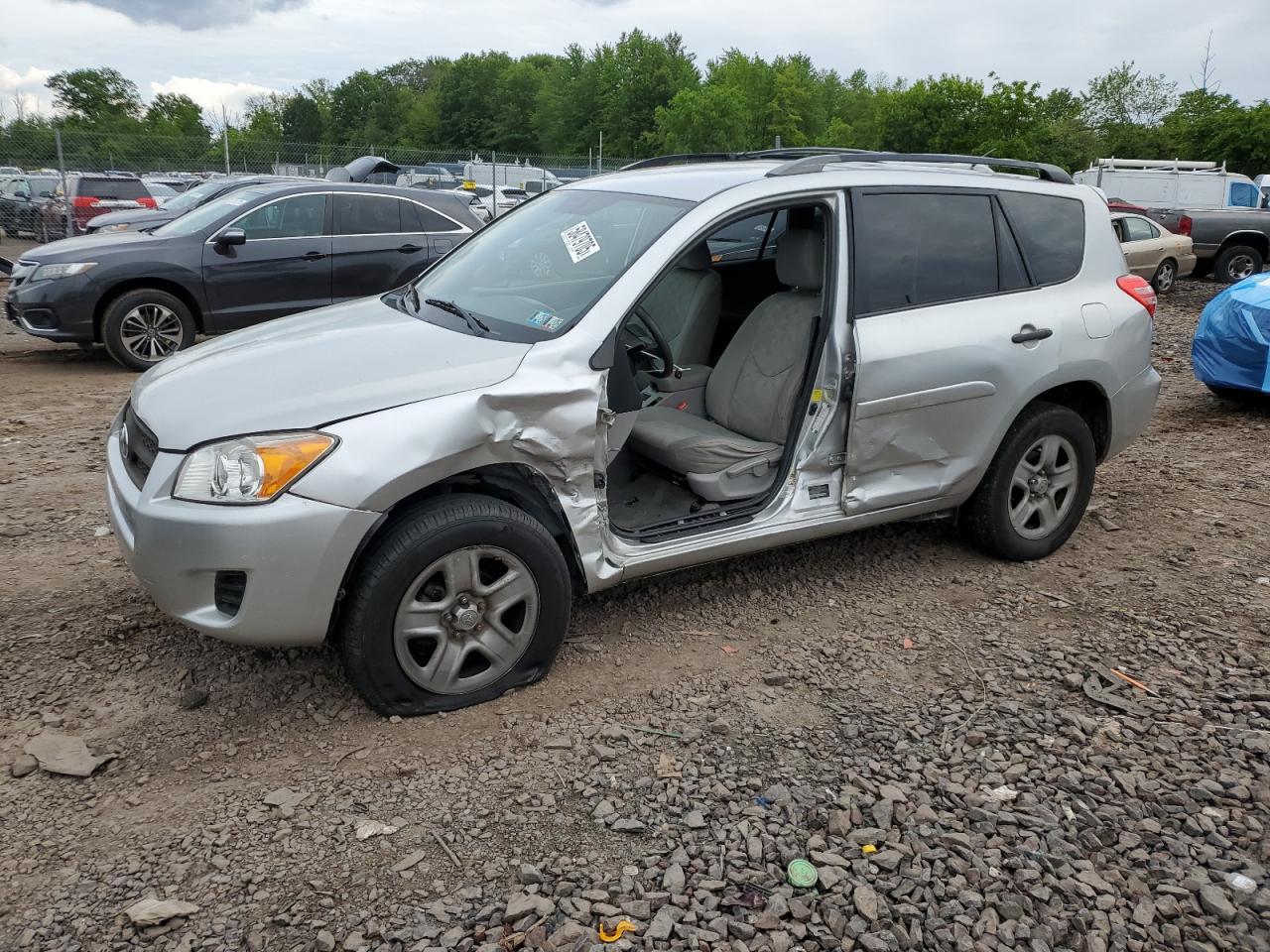 TOYOTA RAV4 2011