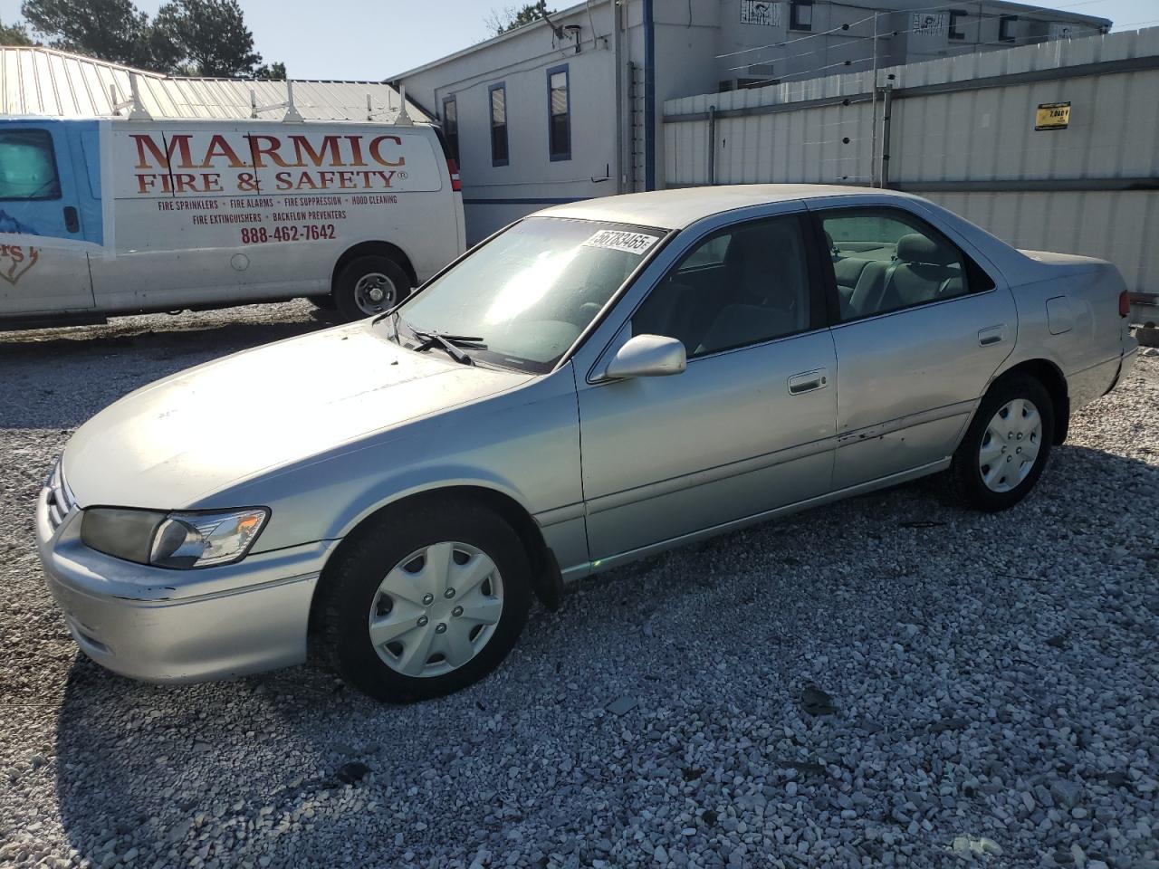 TOYOTA CAMRY 2001