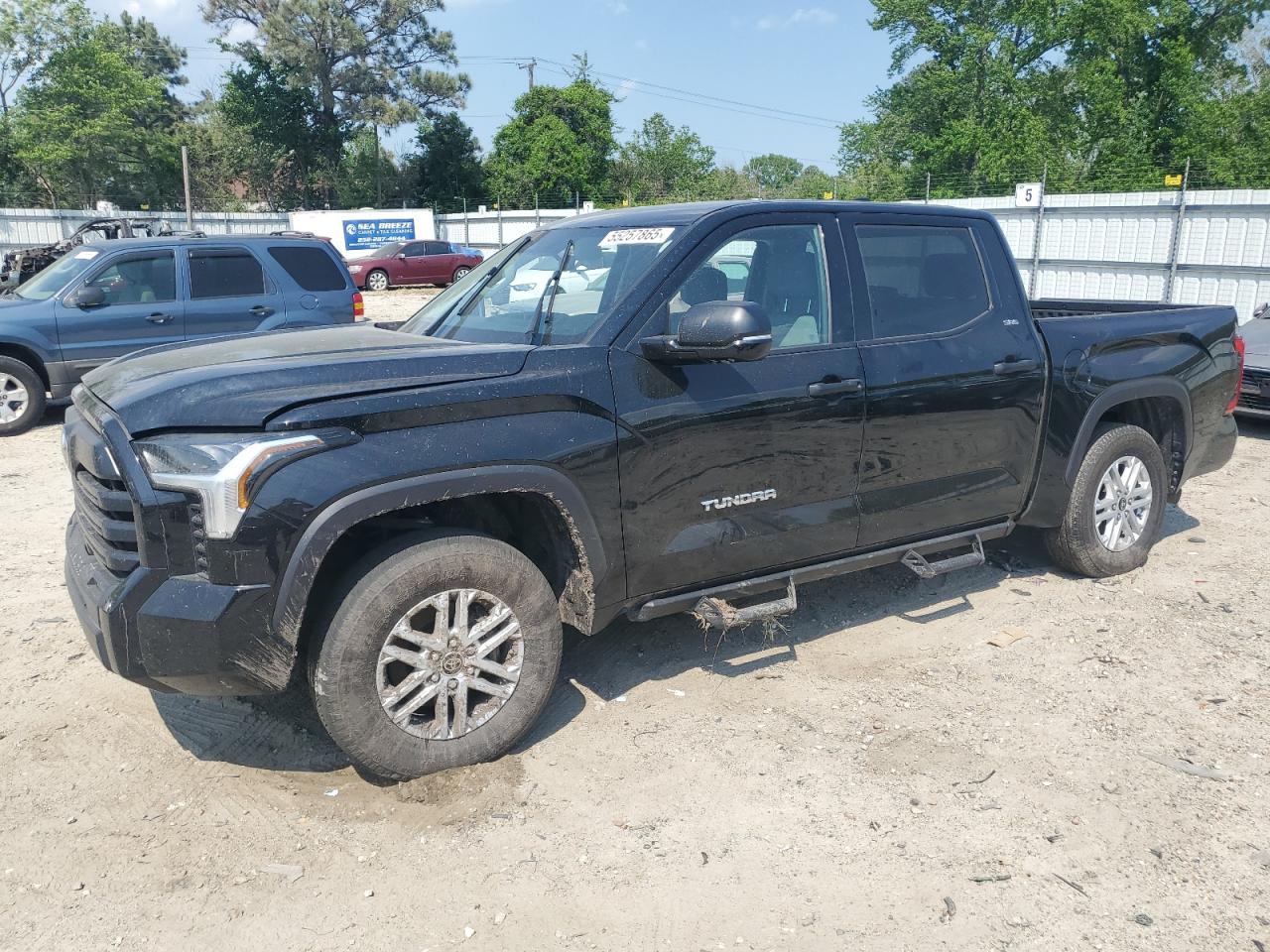 TOYOTA TUNDRA CRE 2024