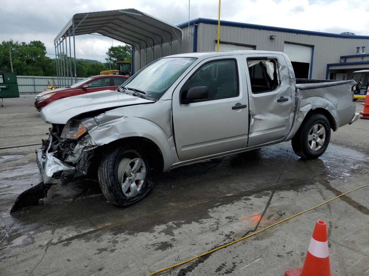NISSAN FRONTIER C 2010