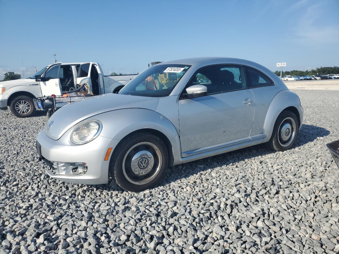 VOLKSWAGEN BEETLE 2012