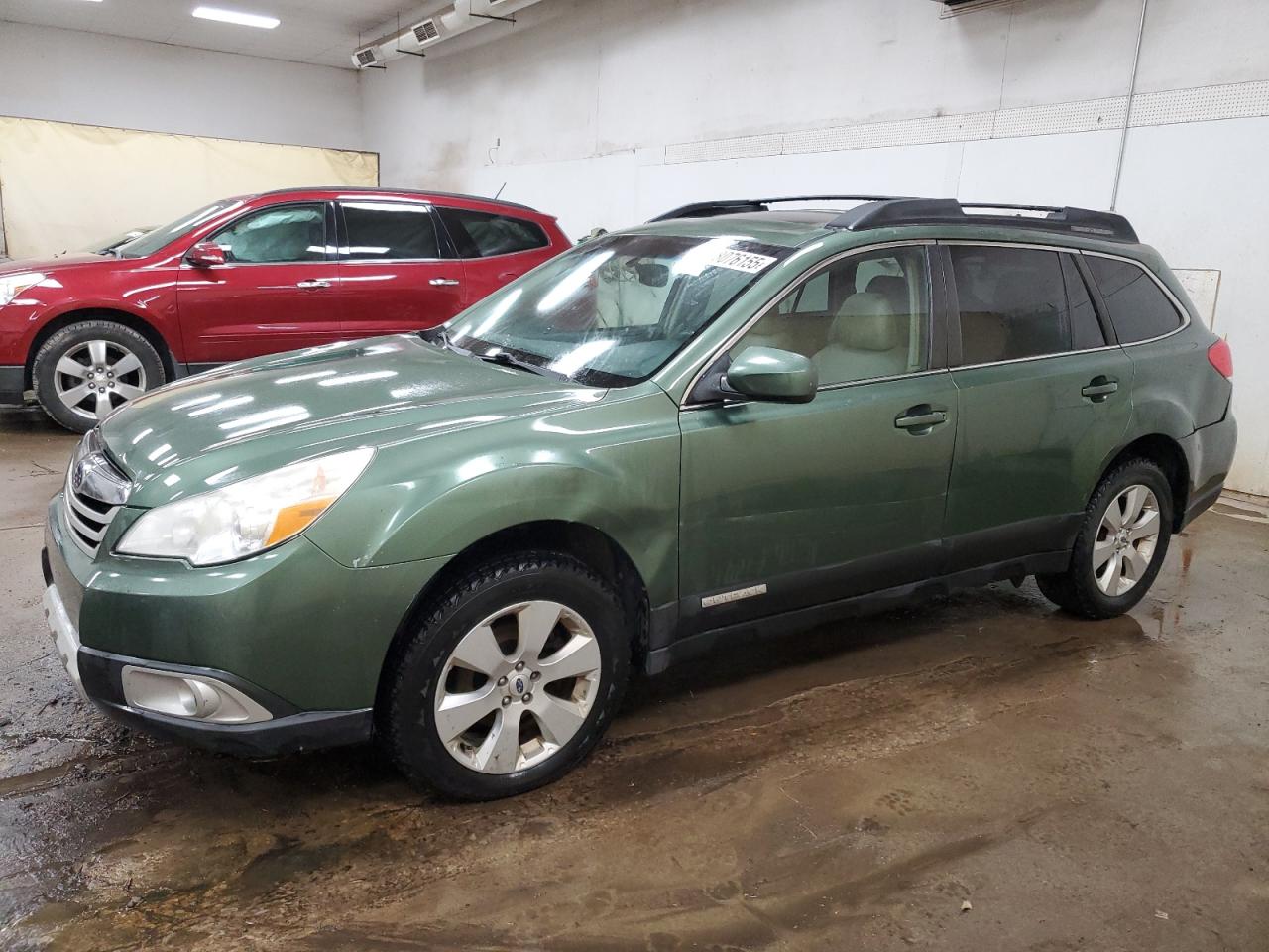 SUBARU OUTBACK 2. 2012