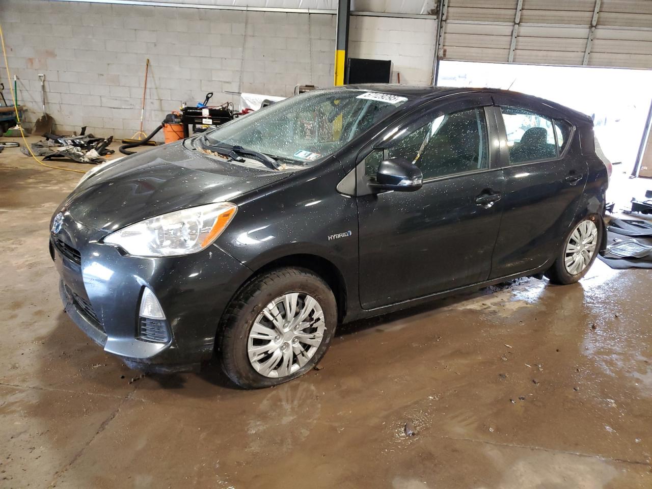 TOYOTA PRIUS C 2014