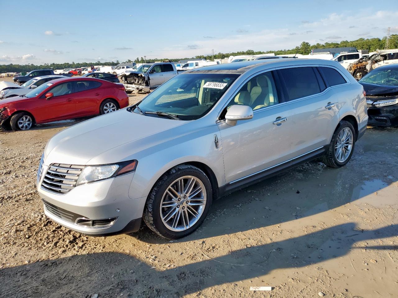 LINCOLN MKT 2019