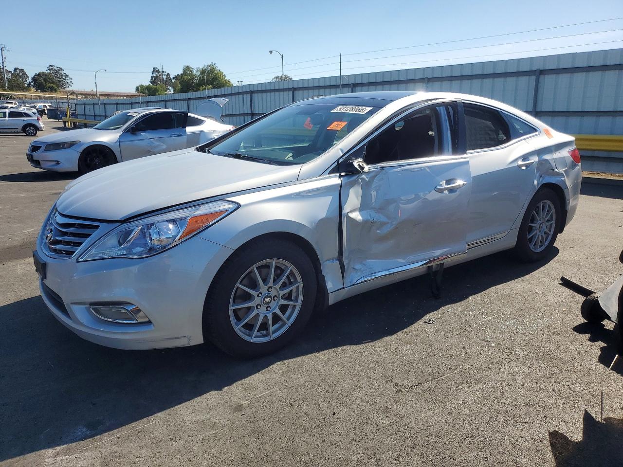 HYUNDAI AZERA 2014