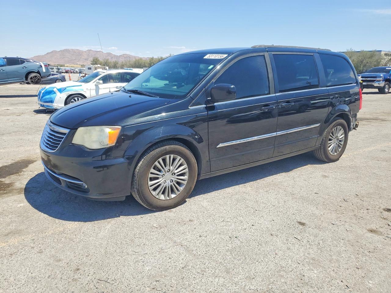 CHRYSLER TOWN & COUNTRY 2015