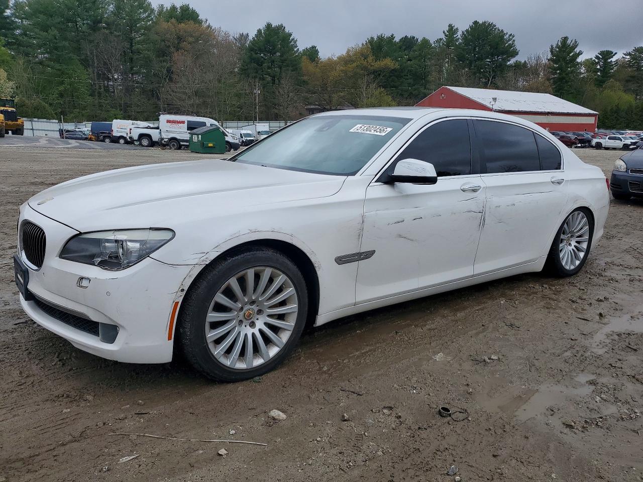 BMW 750 2012