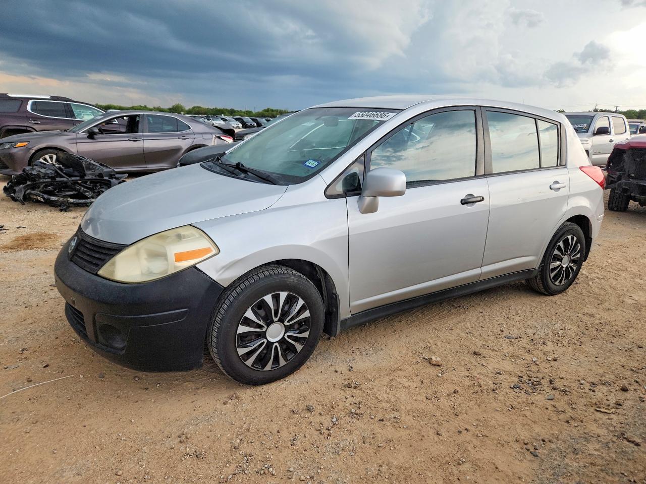 NISSAN VERSA 2011