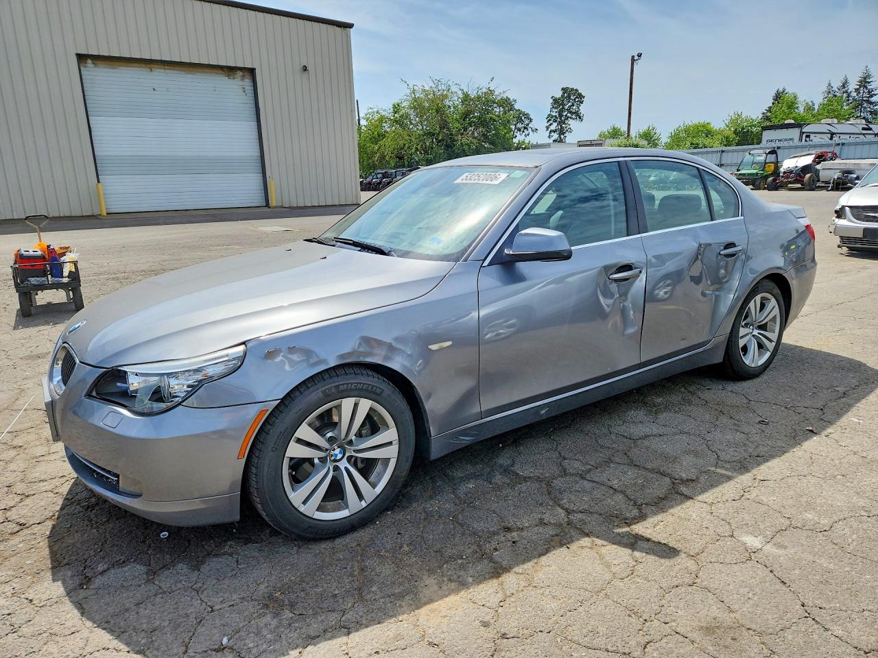 BMW 528 2010