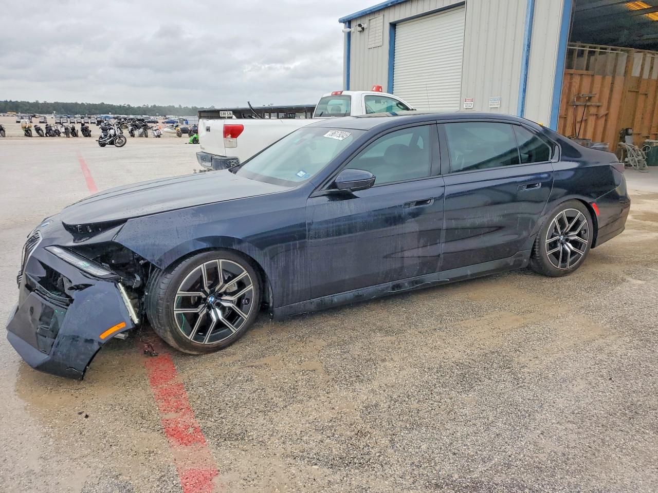 BMW 760 2024