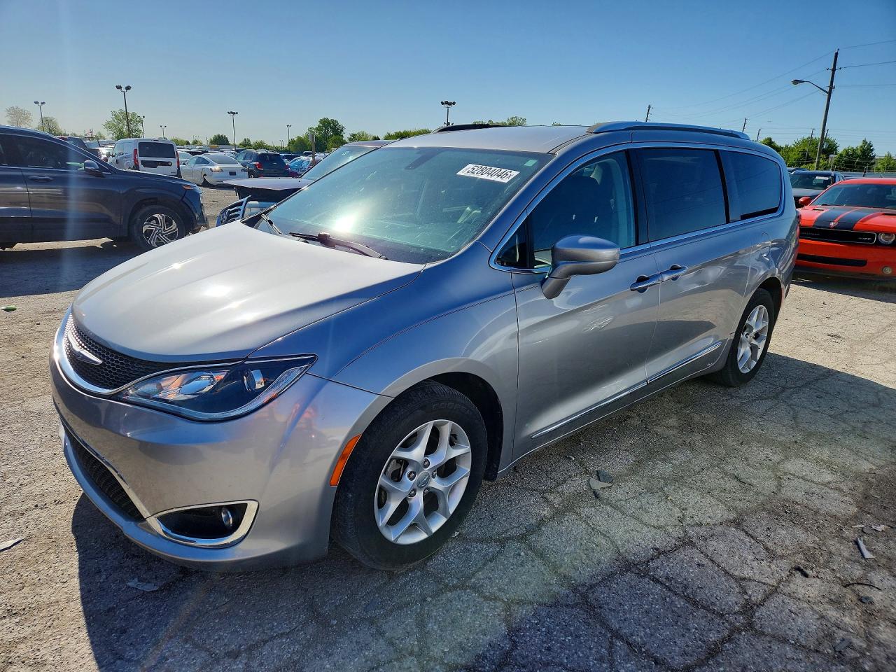 CHRYSLER PACIFICA 2017