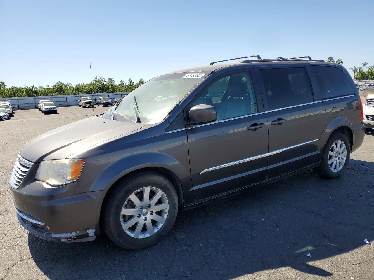 CHRYSLER TOWN & COUNTRY 2016