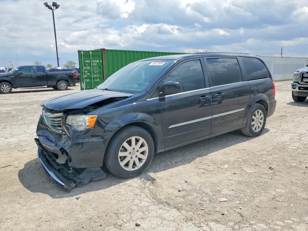 CHRYSLER TOWN & COUNTRY 2014