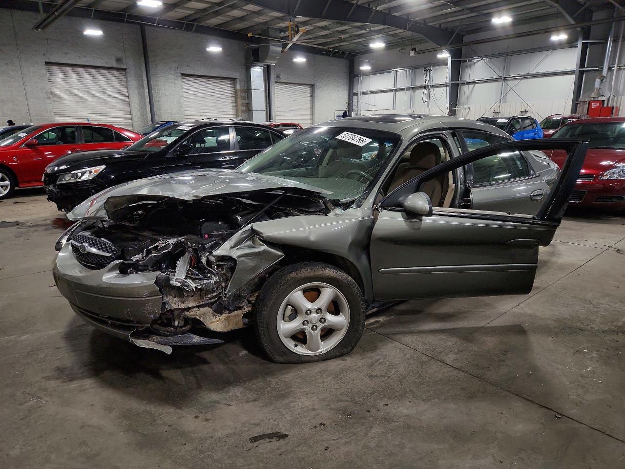 FORD TAURUS 2001