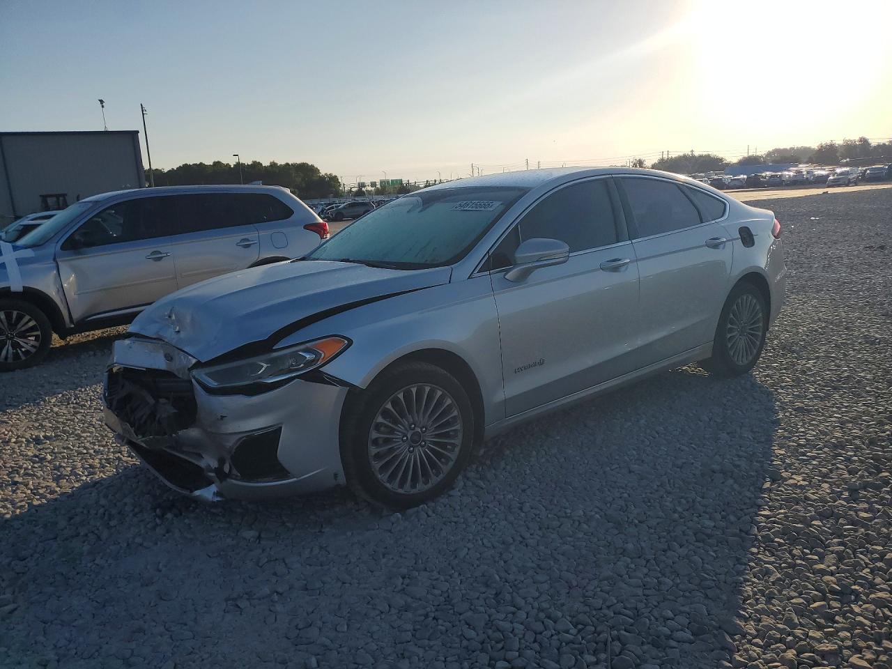 FORD FUSION 2019