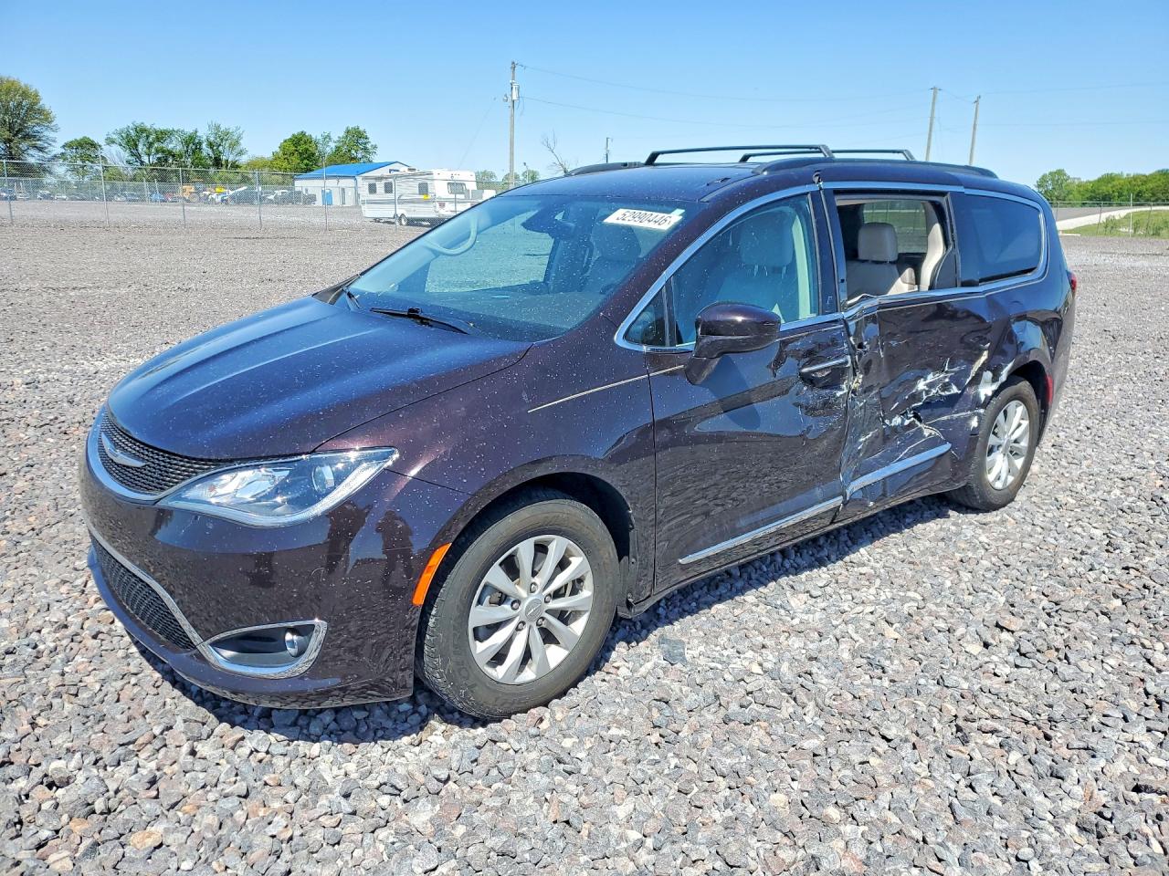 CHRYSLER PACIFICA 2017