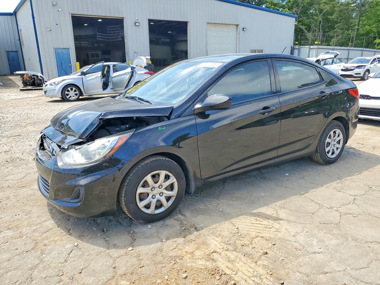 HYUNDAI ACCENT 2013