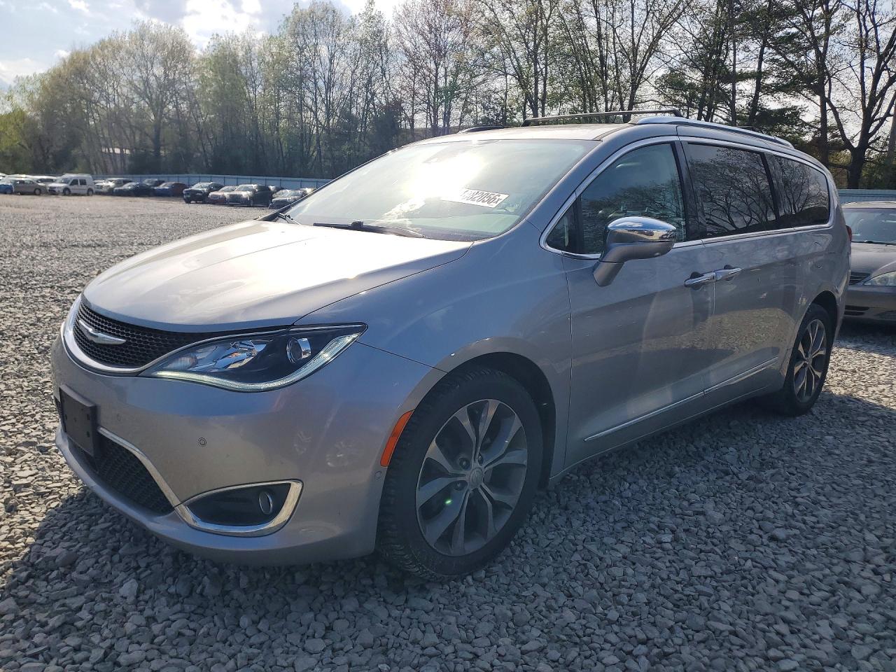 CHRYSLER PACIFICA 2017