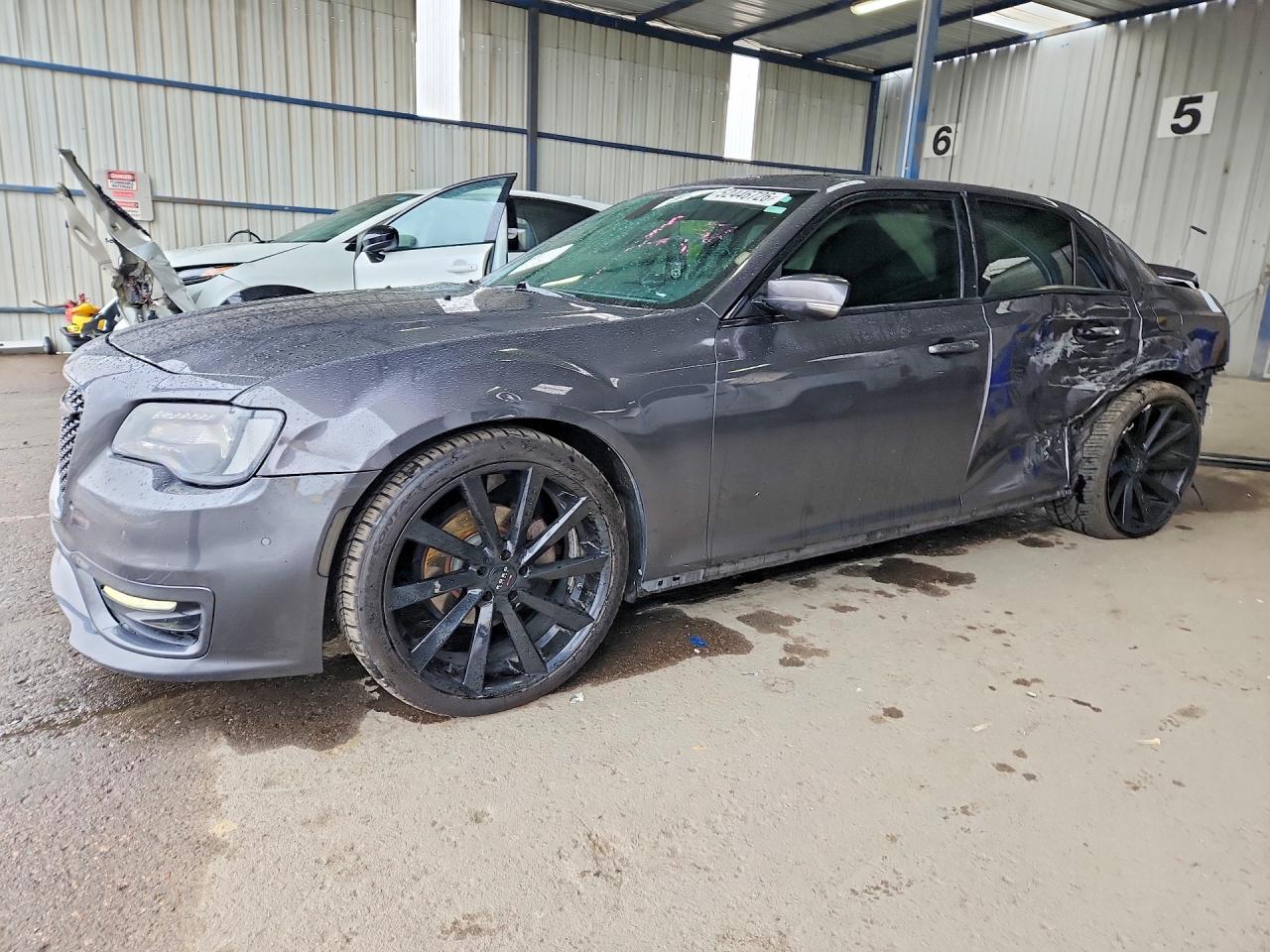 CHRYSLER 300 2018