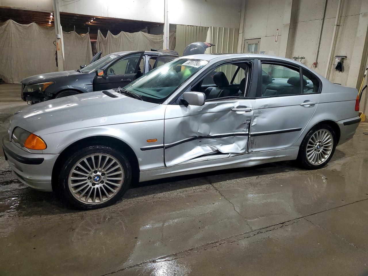 BMW 325 2001