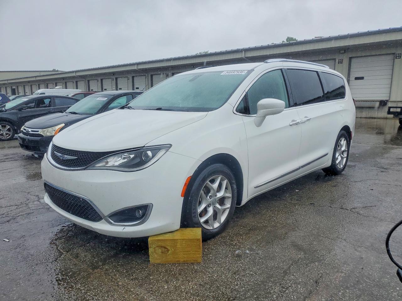 CHRYSLER PACIFICA 2018