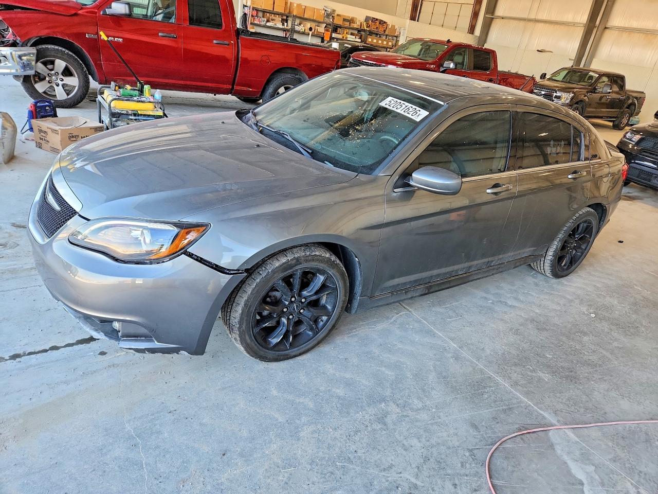 CHRYSLER 200 2013