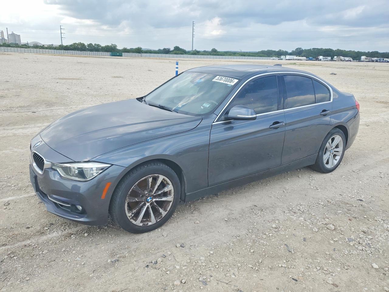 BMW 330 2017