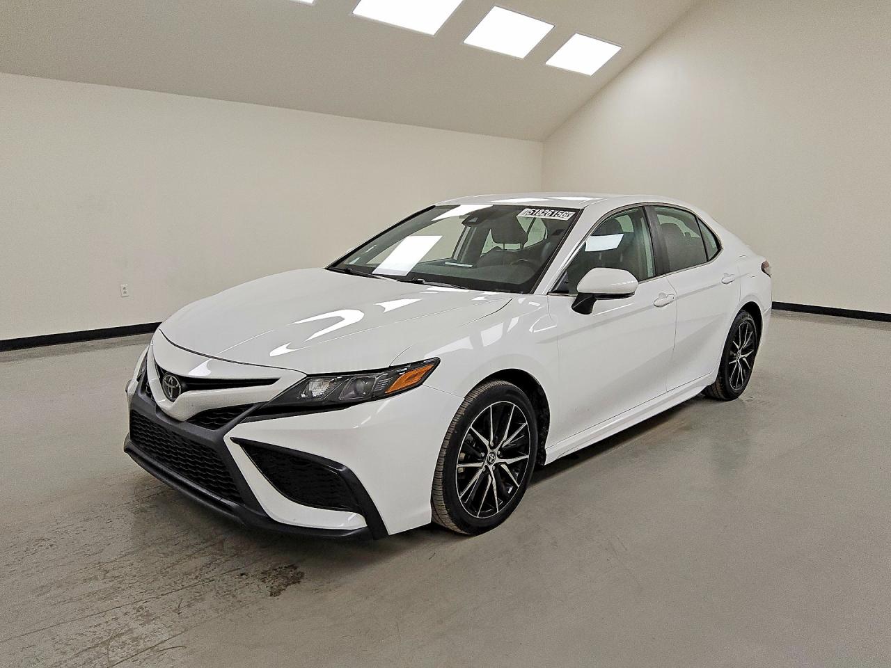 TOYOTA CAMRY 2024