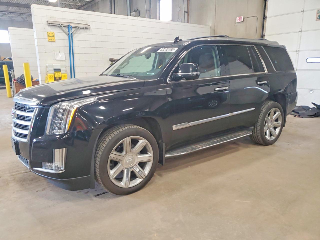 CADILLAC ESCALADE 2016