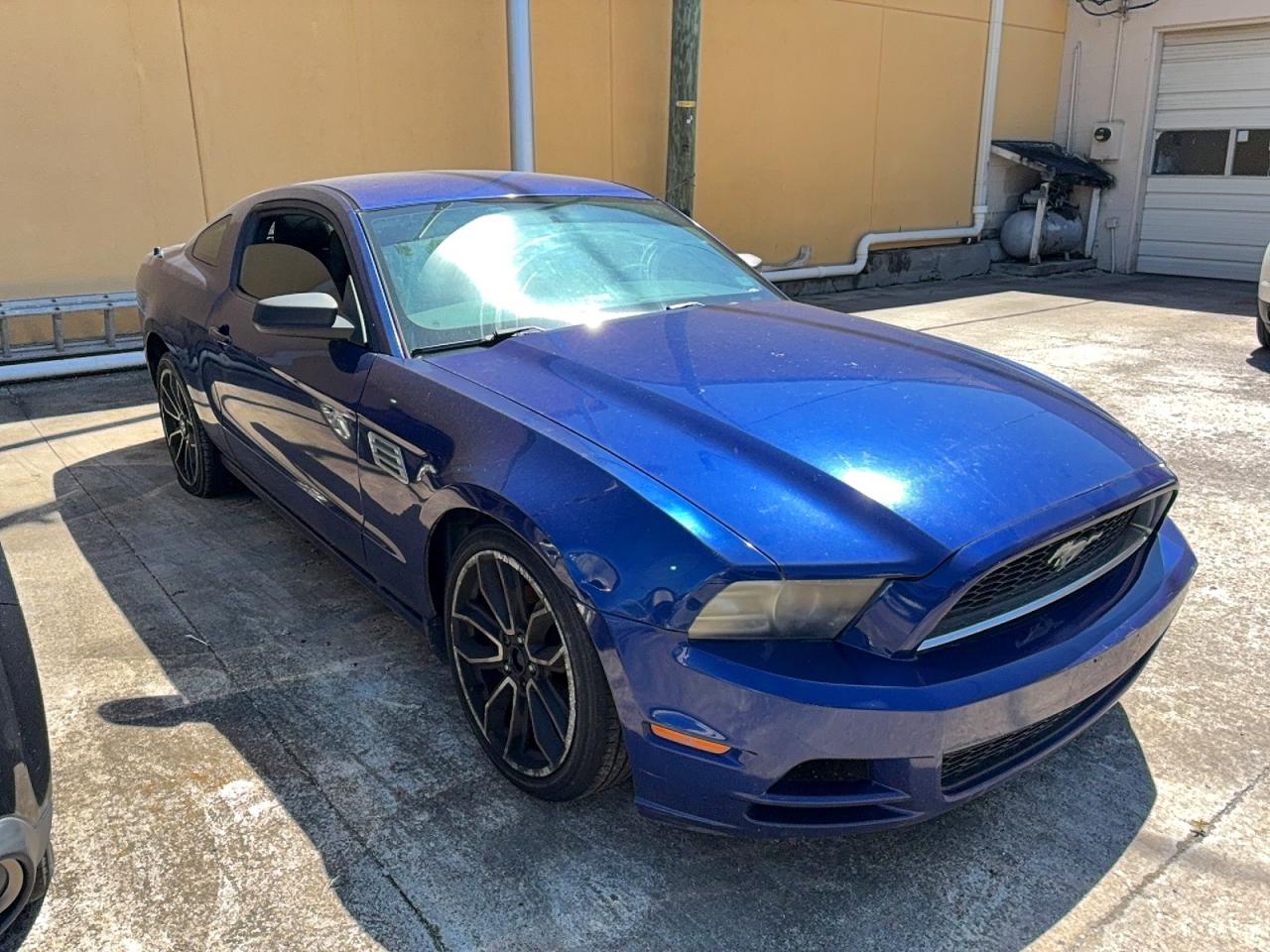 FORD MUSTANG 2014