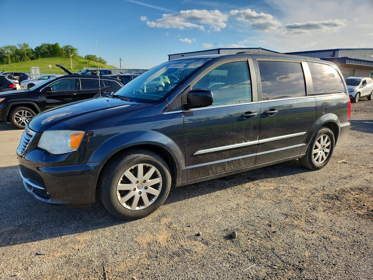 CHRYSLER TOWN & COUNTRY 2014