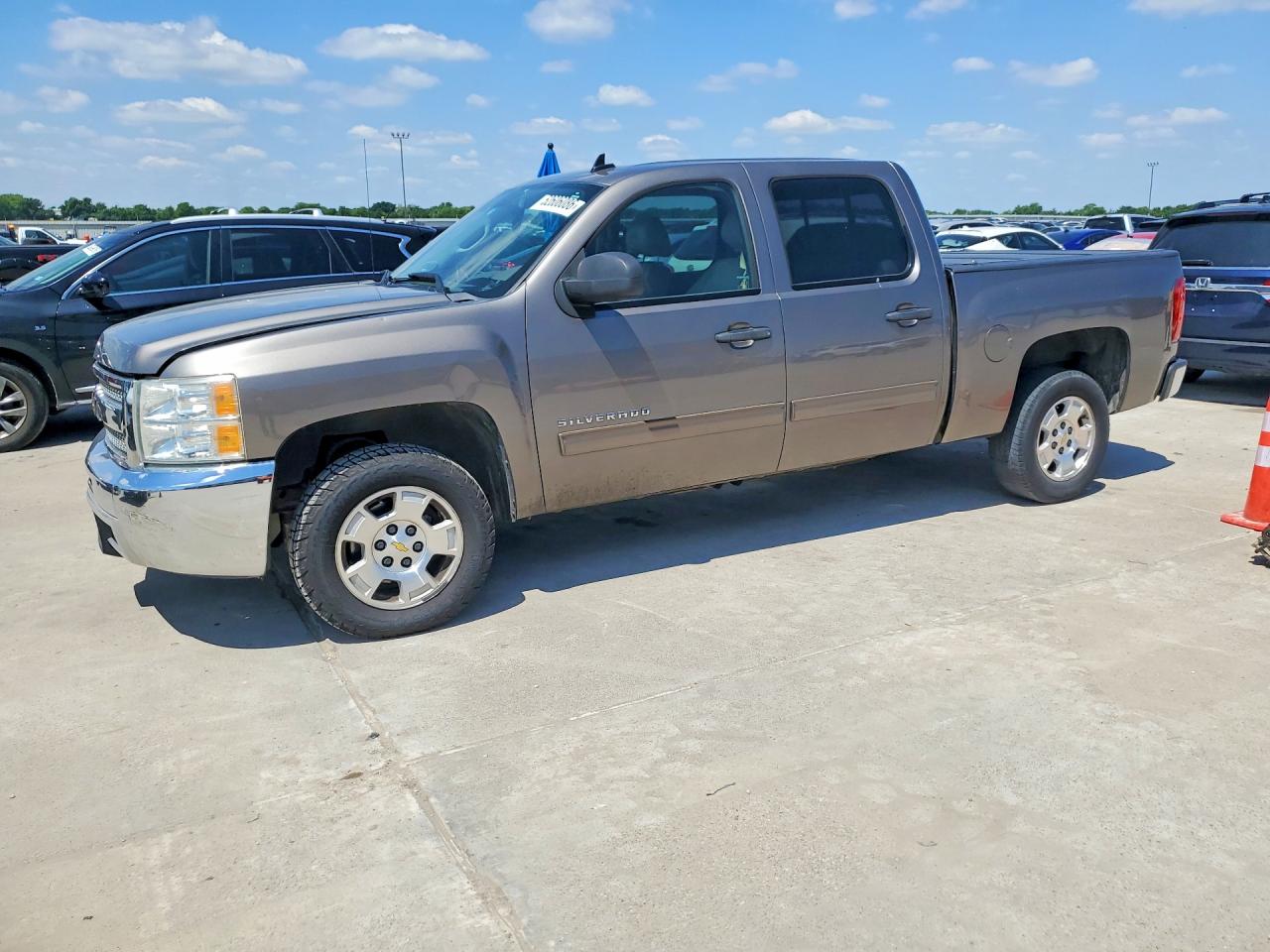 CHEVROLET SILVERADO 2013
