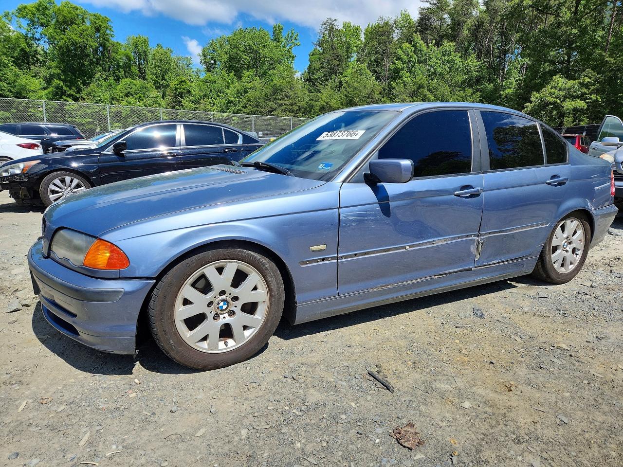 BMW 323 2000