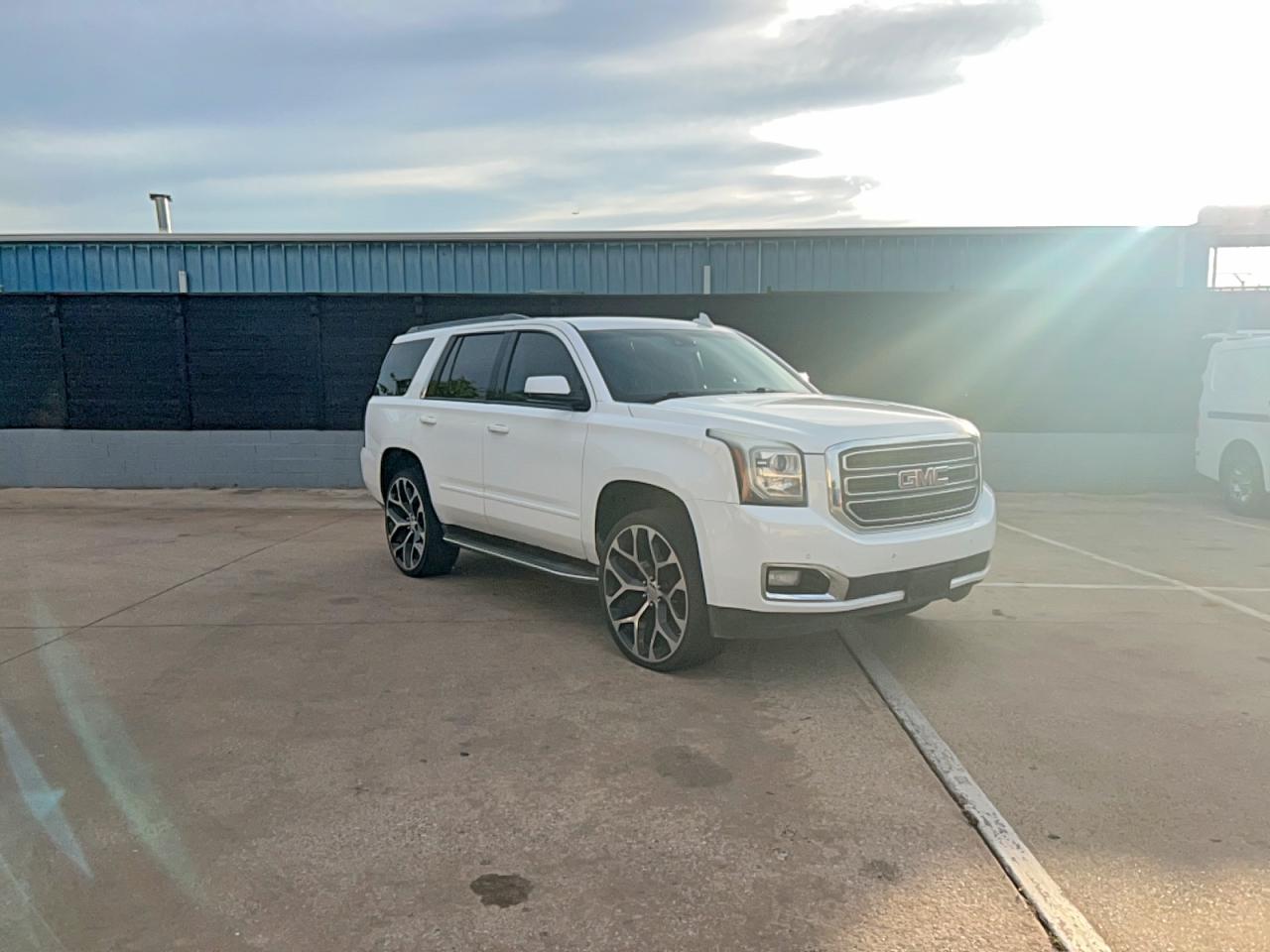 GMC YUKON 2017