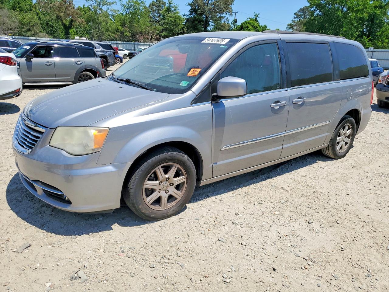 CHRYSLER TOWN & COUNTRY 2013