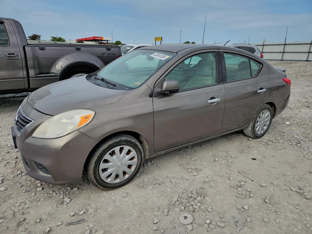 NISSAN VERSA 2014