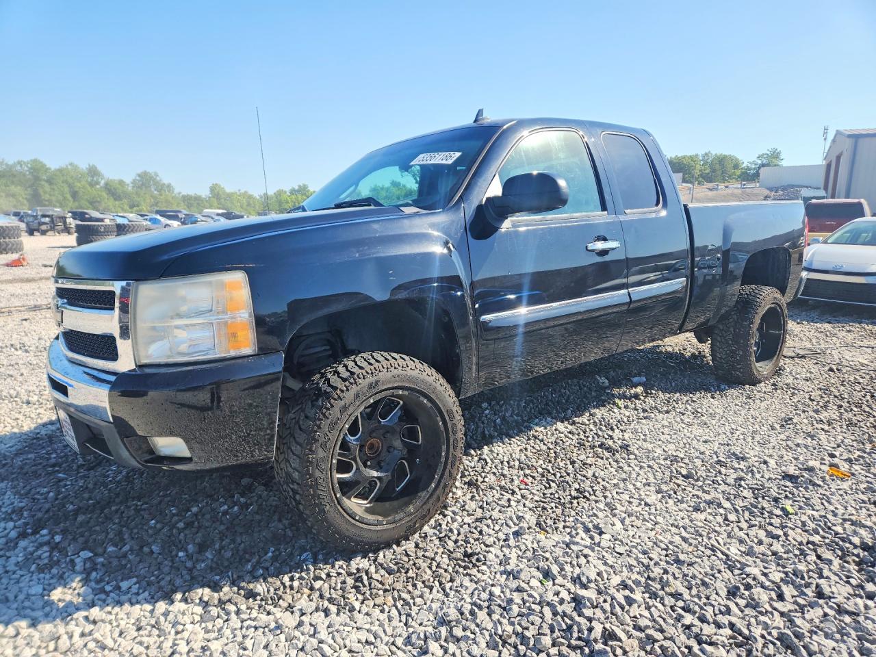 CHEVROLET SILVERADO 2011