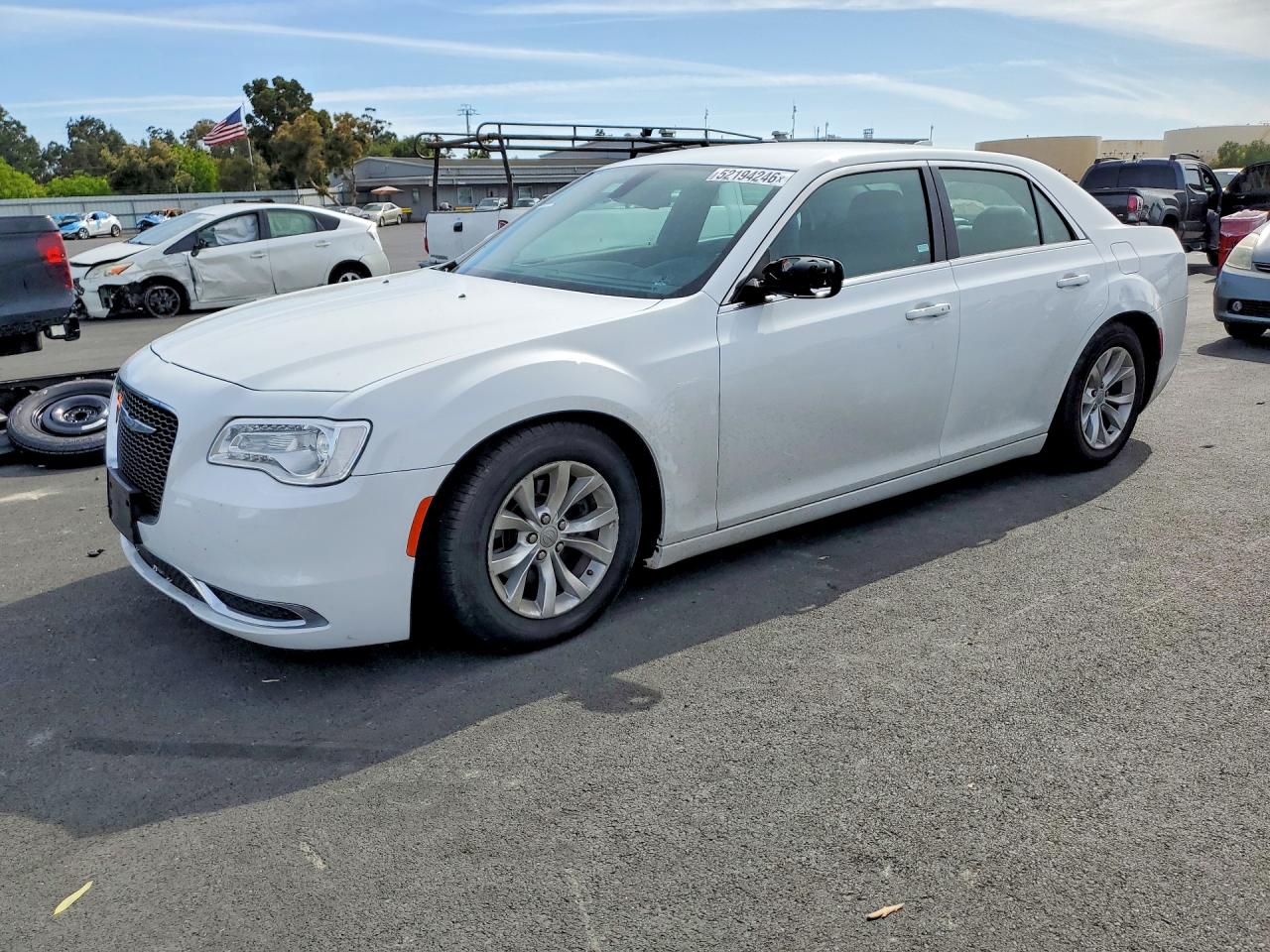 CHRYSLER 300 2015