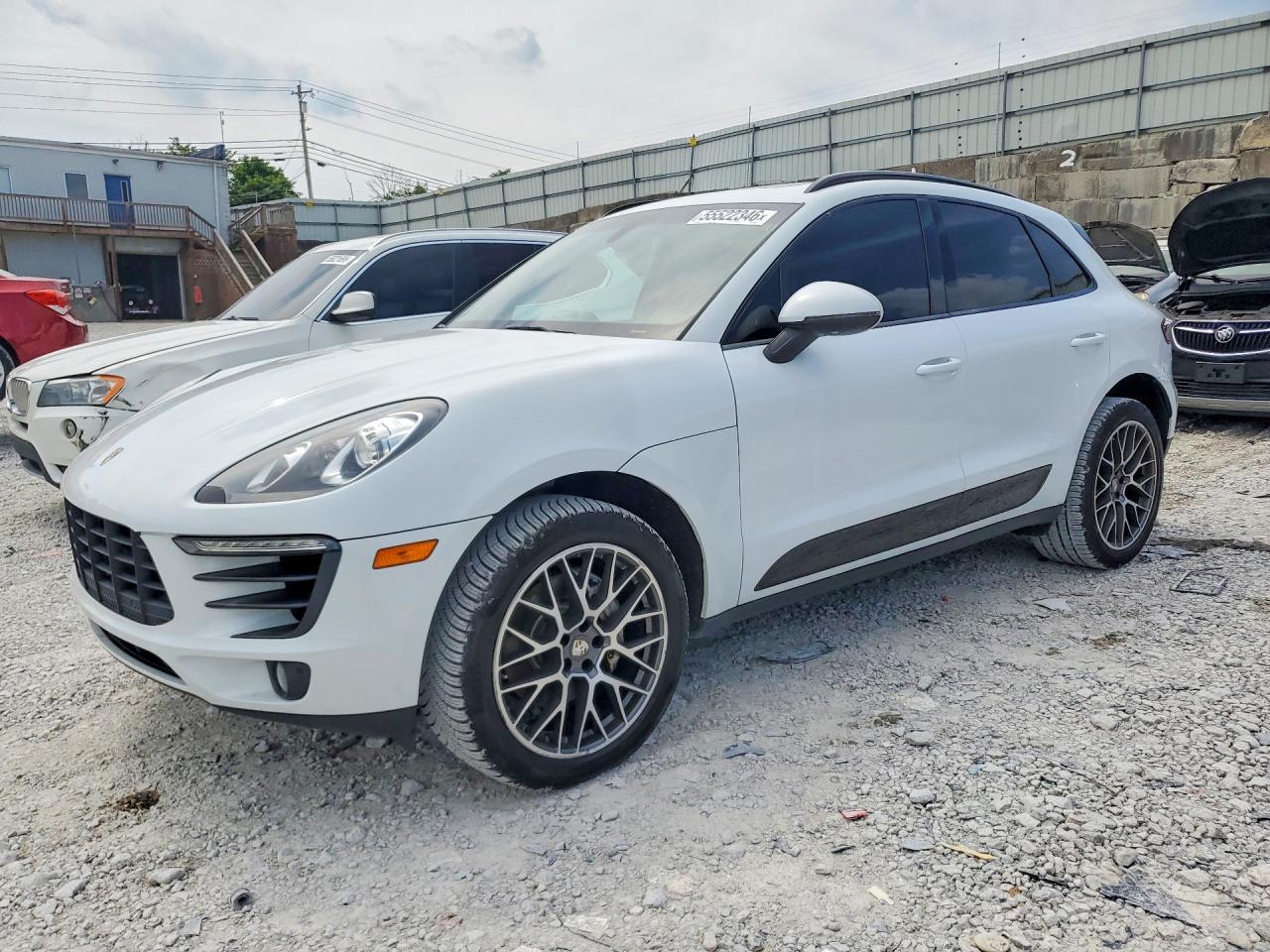 PORSCHE MACAN 2016