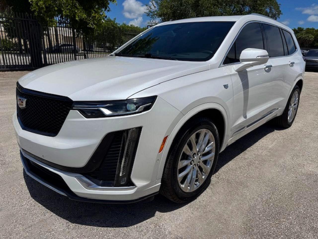 CADILLAC XT6 2021