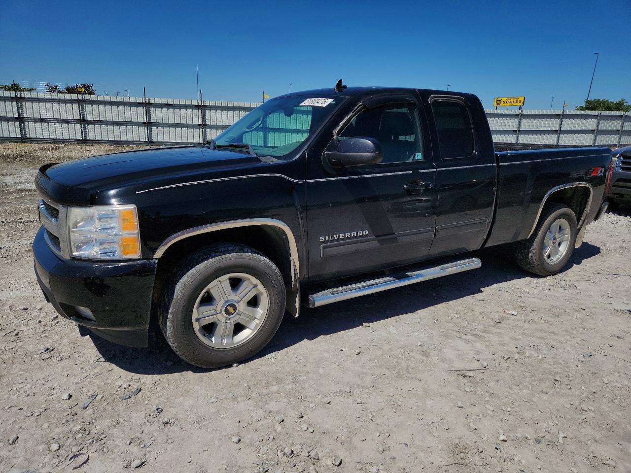 CHEVROLET SILVERADO 2011
