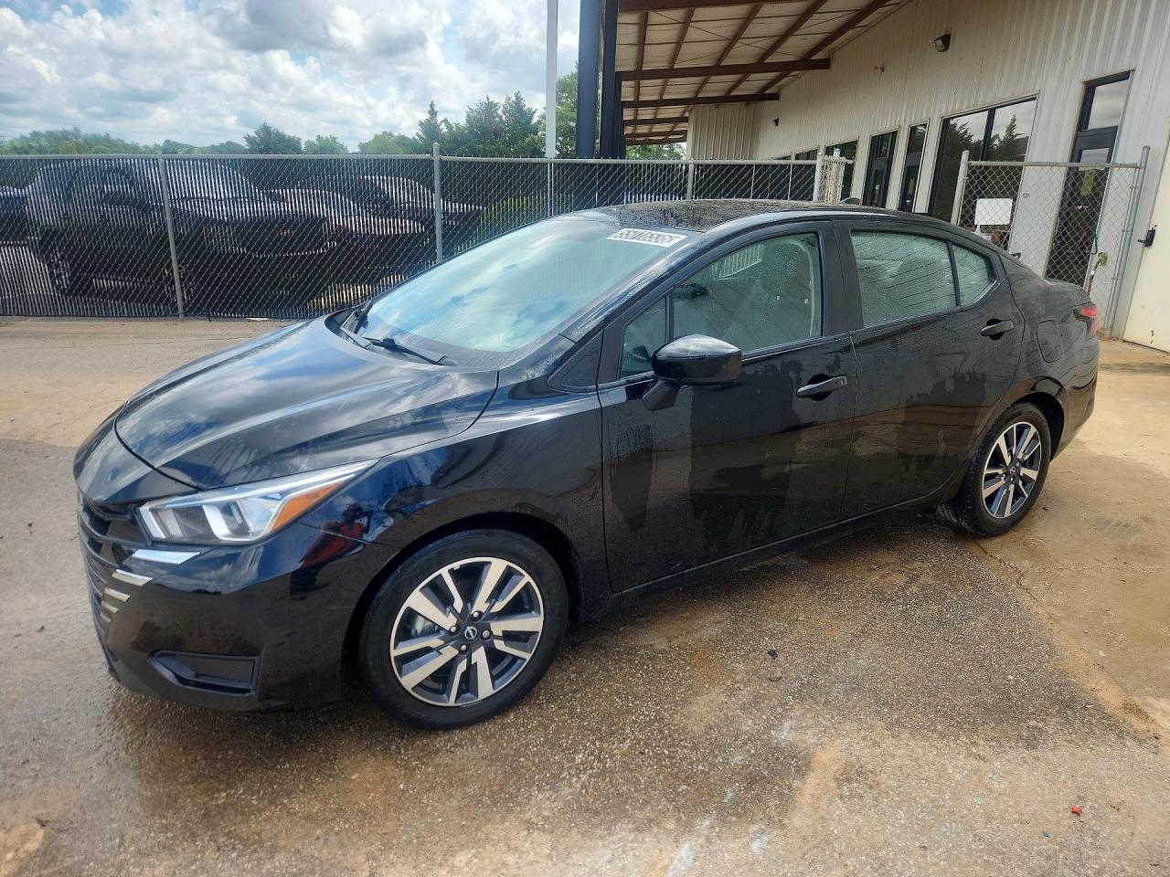 NISSAN VERSA 2023