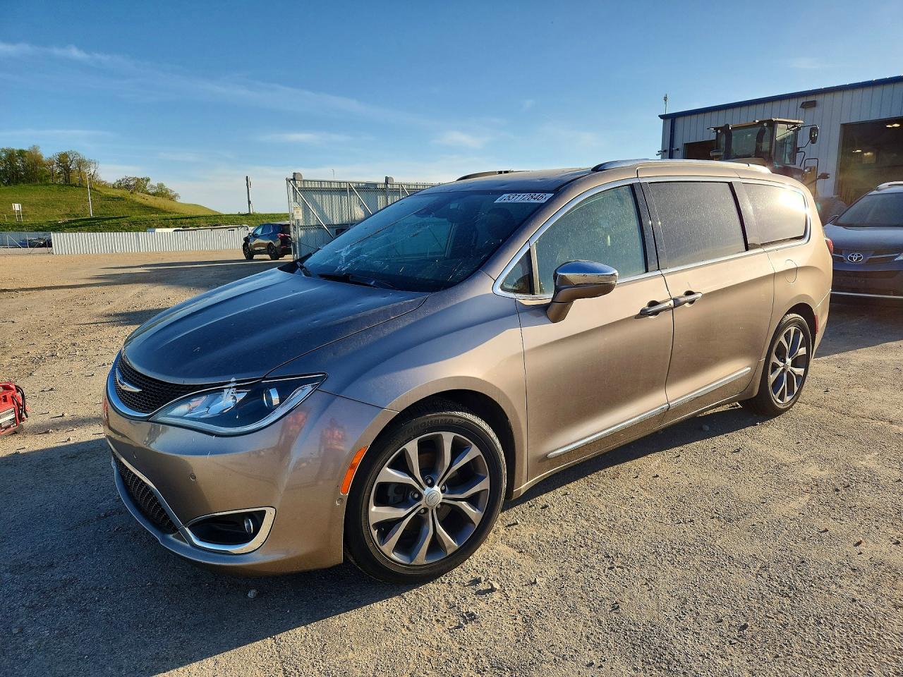 CHRYSLER PACIFICA 2017