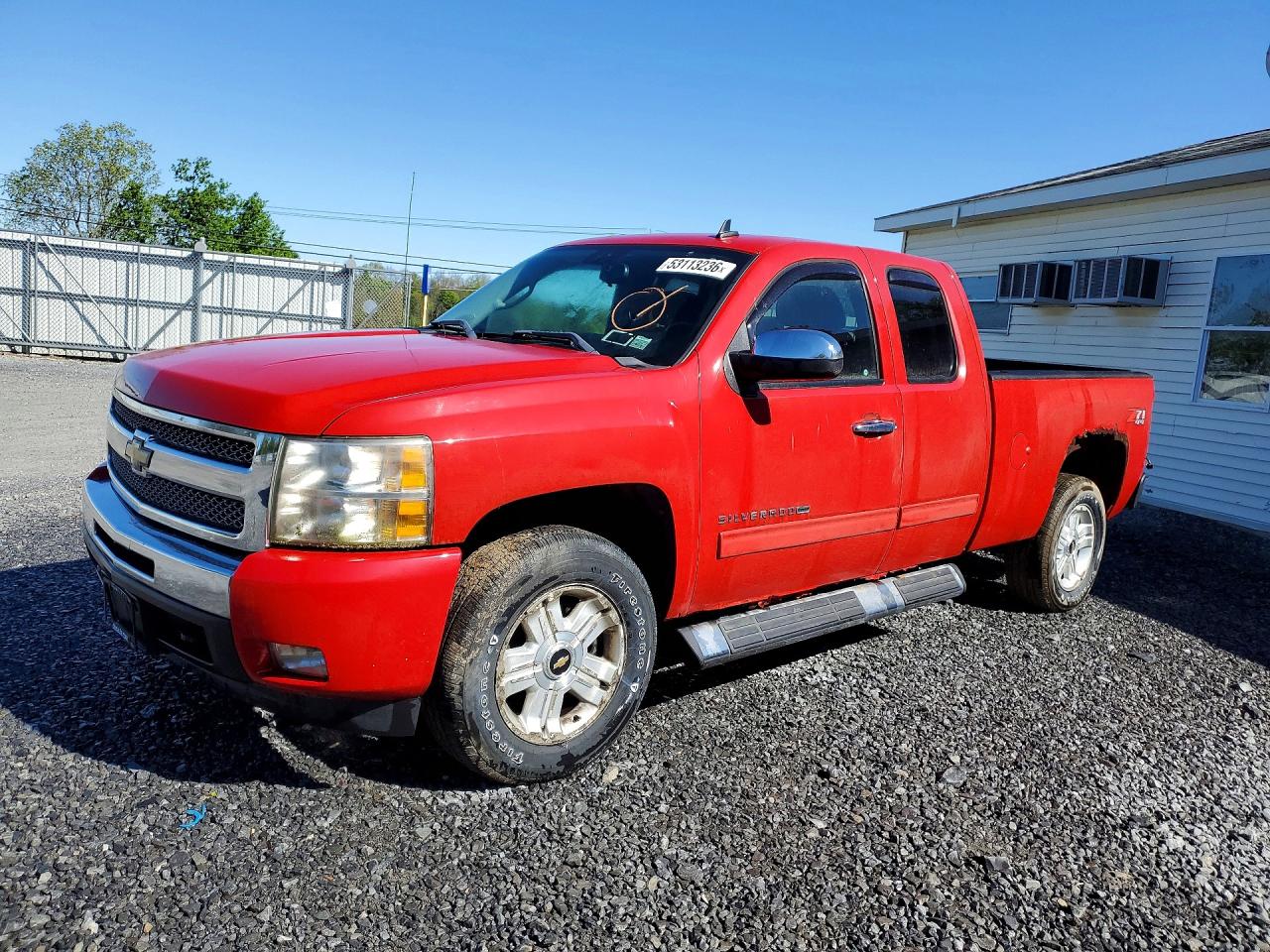 CHEVROLET SILVERADO 2011
