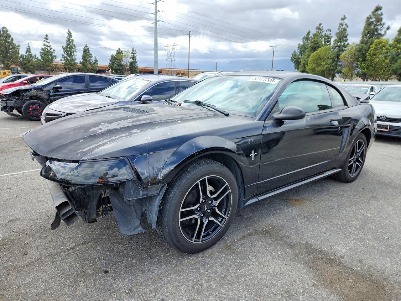 FORD MUSTANG 2001