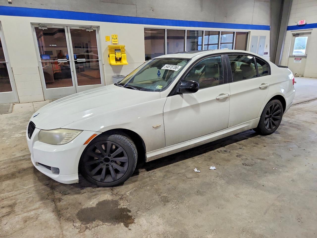 BMW 328 2011