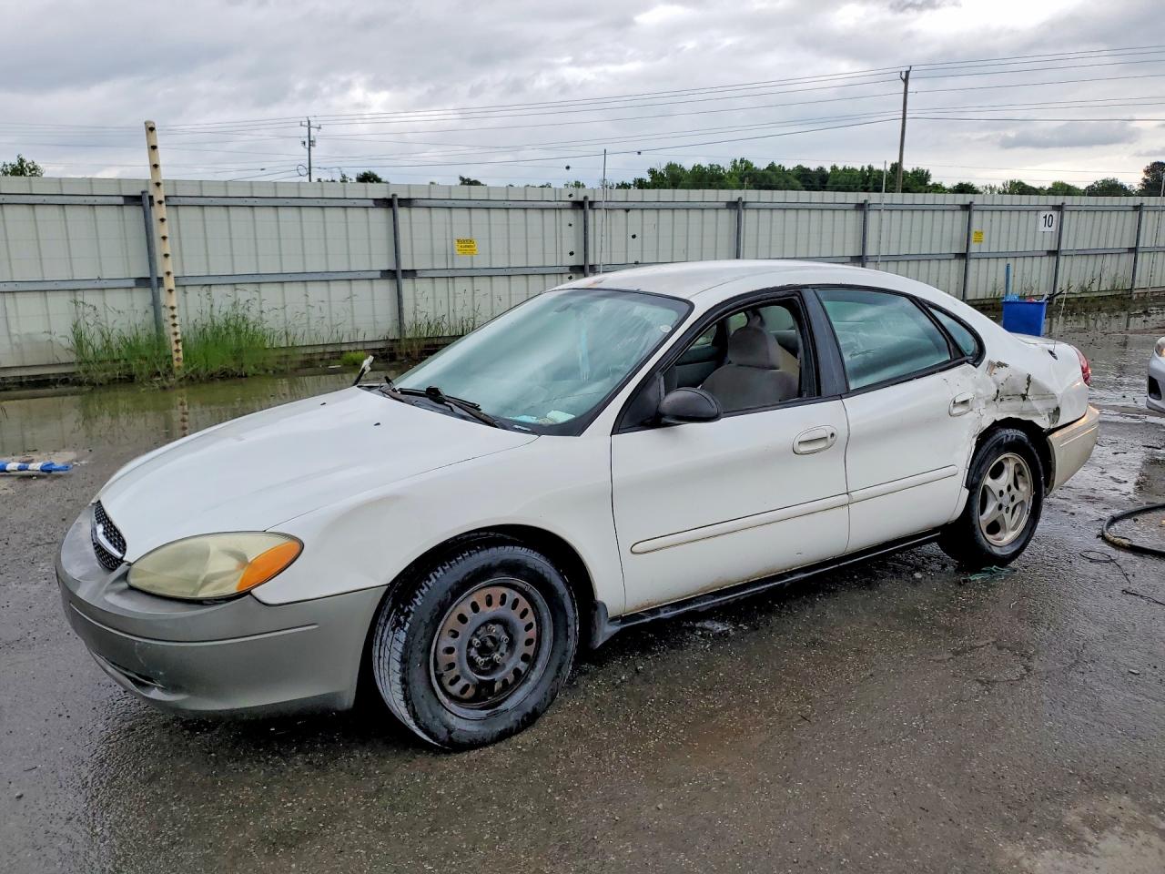 FORD TAURUS 2004